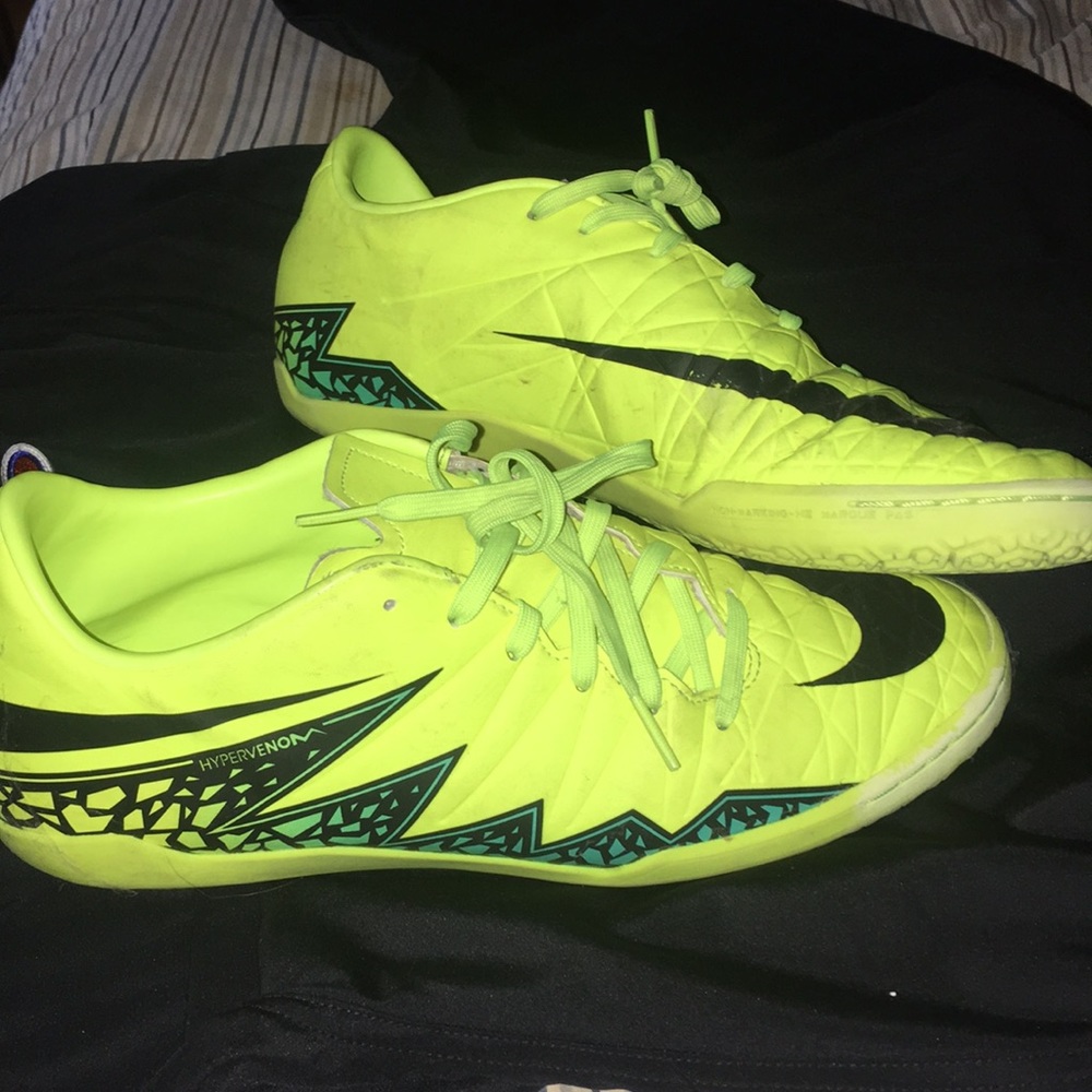 Nike indoor soccer shoes